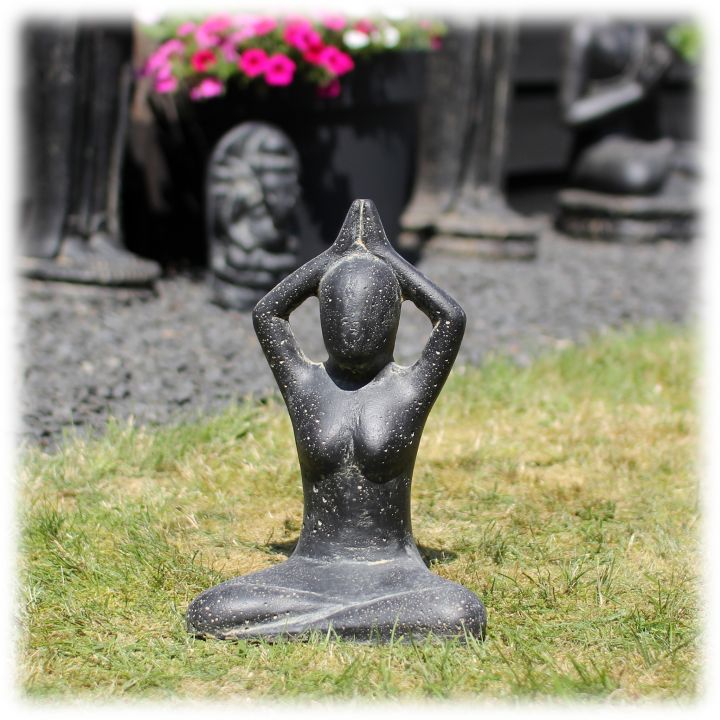 Yoga beeld 32cm gietsteen