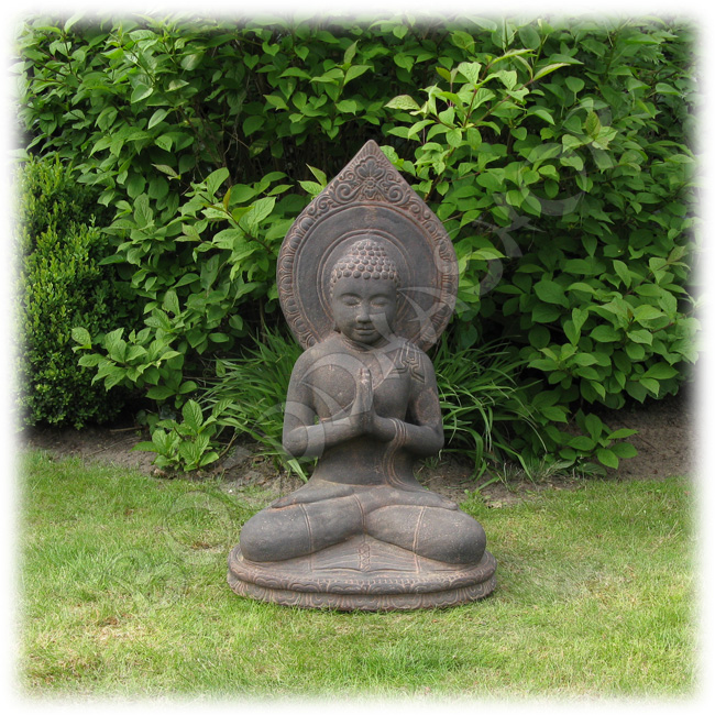Tuinbeeld Namaskara met wand