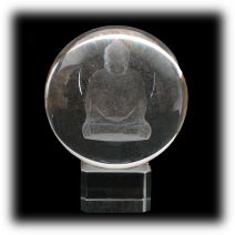 Thaise Boeddha in kristallen bol