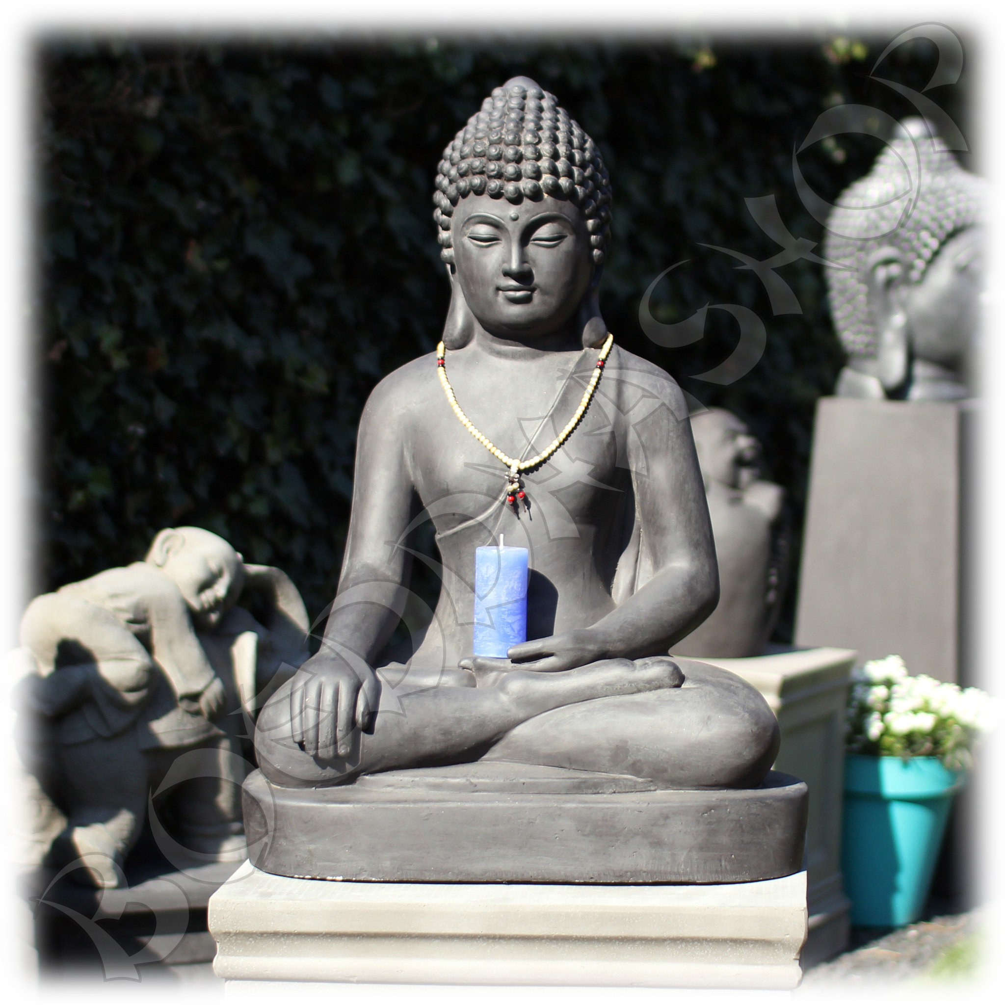 Boeddha tuinbeeld bhumisparsha XL donker
